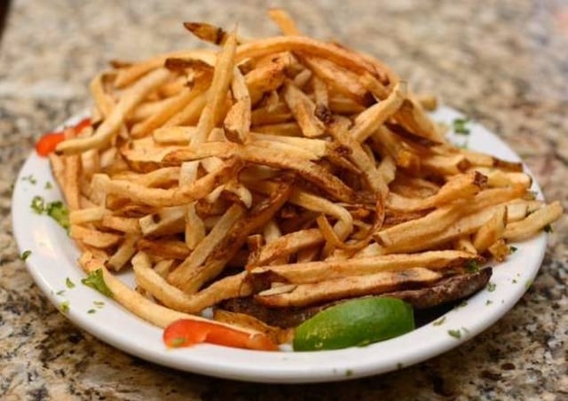 Papas Fritas Naturales.
