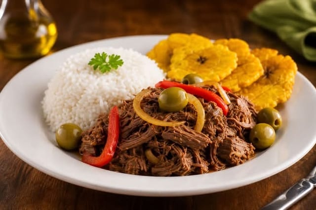 ROPA VIEJA (Shredded Beef).
