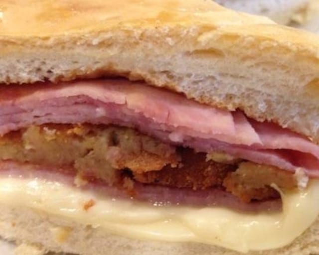 Croqueta Preparada Sandwich.